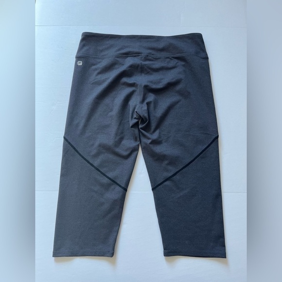 Fabletics Charcoal Gray with Black Stripe Athletic Capris Size Medium - Picture 2 of 6